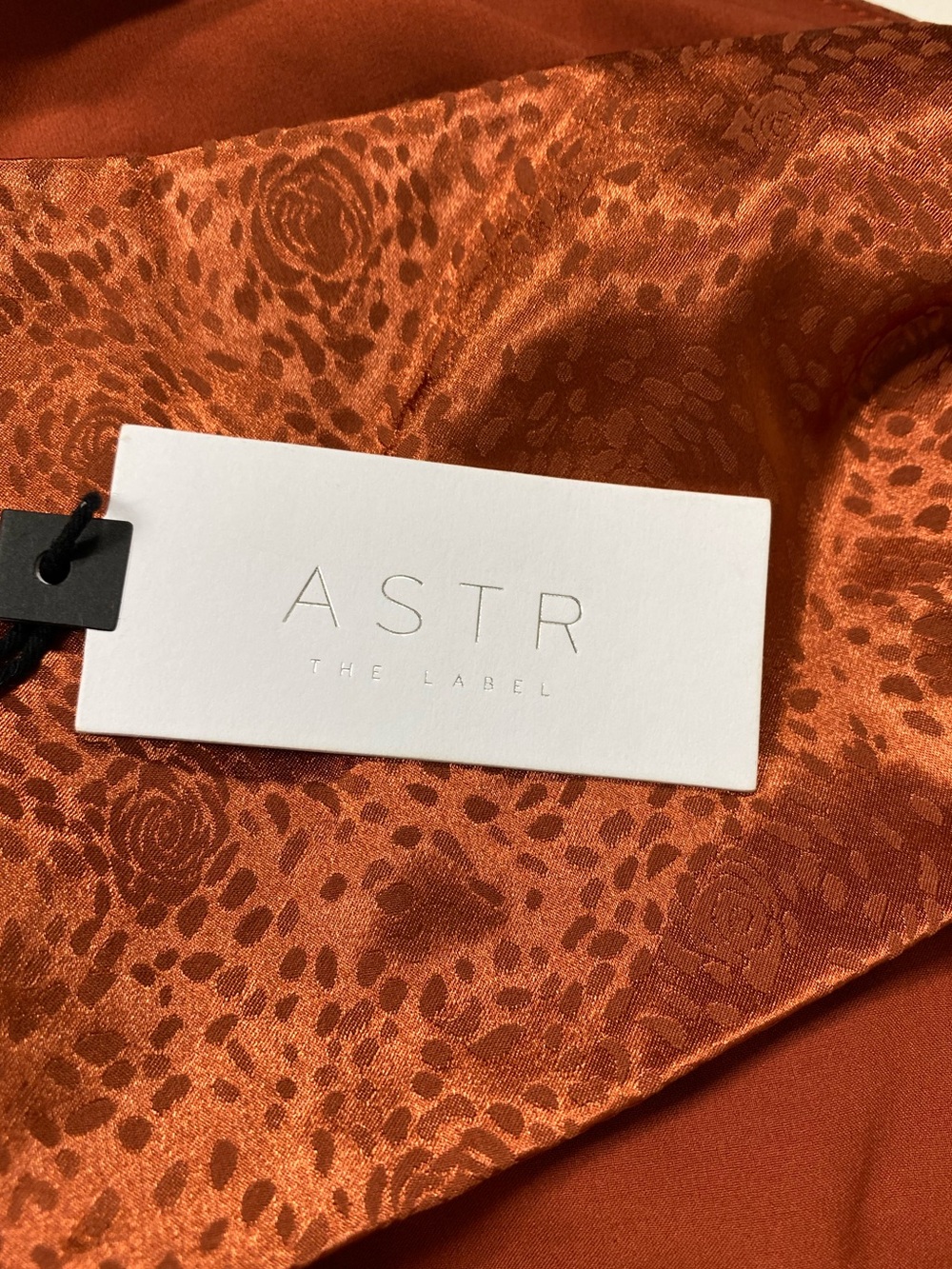 ASTR The Label Rust Ruched Bodycon Mini Dress Open Back Ruffle Hem L - Picture 8 of 11